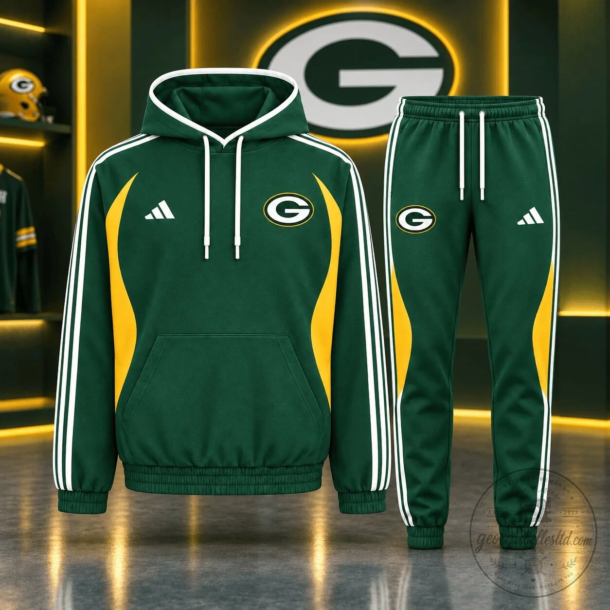 Green Bay Packers Sideline Performance Hoodie and Jogger Set
