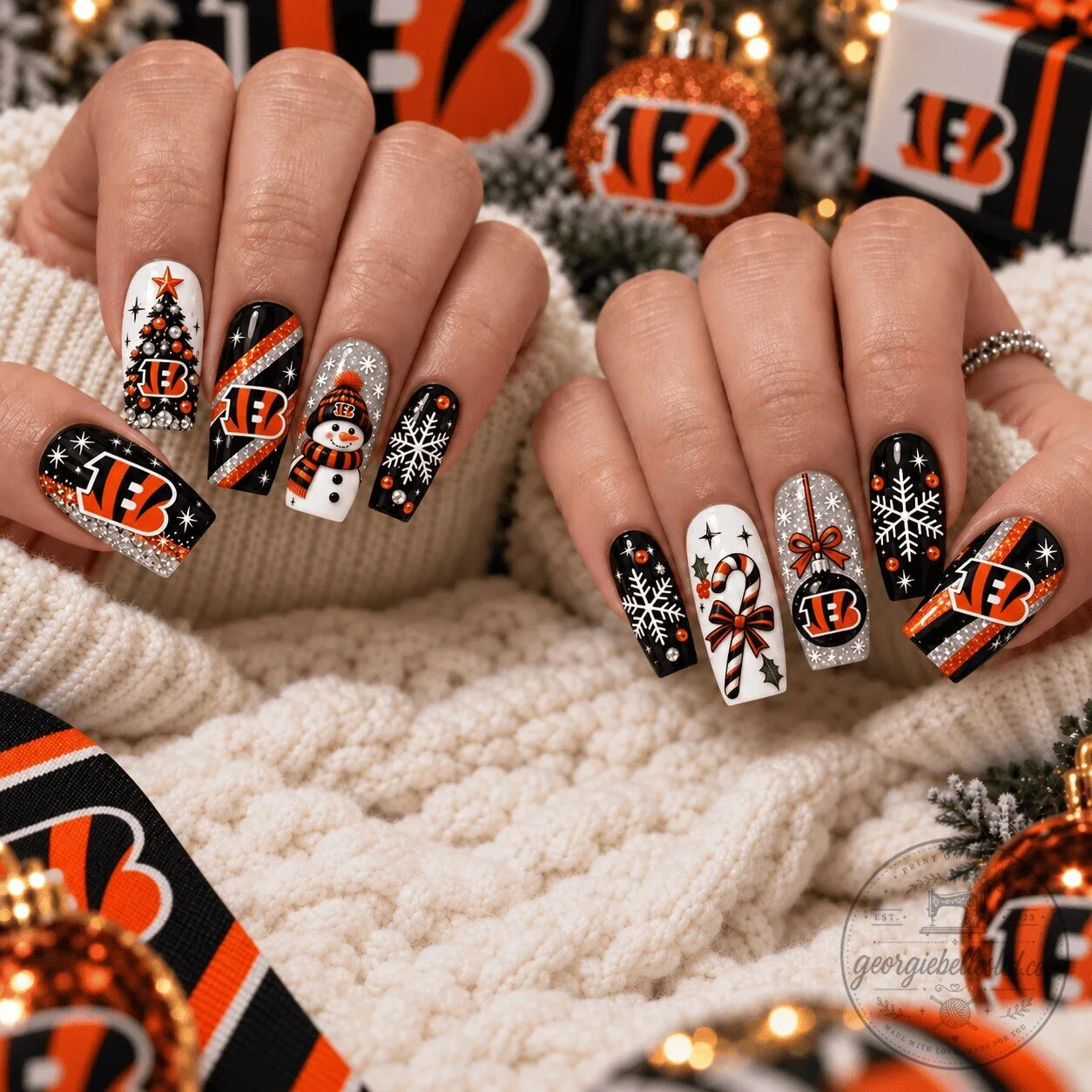 Cincinnati Bengals Christmas Spirit Press-On Nails Set for Football Fans